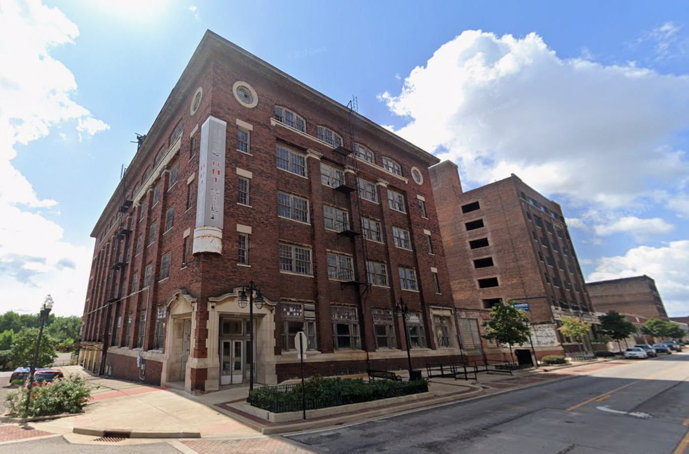 Oculus Development: Historical Warehouse Adaptive Reuse